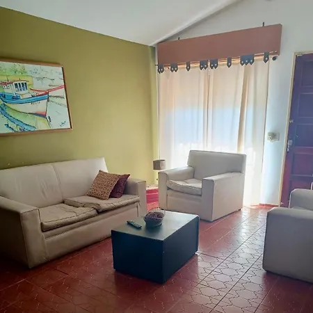 Casa Con Pileta Y Jardin A Tres Cuadras Del Lago Villa Carlos Paz Exterior foto