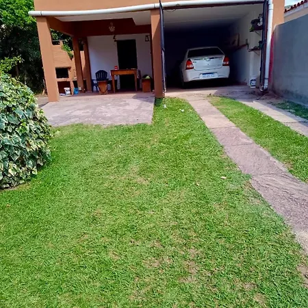 Casa Con Pileta Y Jardin A Tres Cuadras Del Lago Villa Carlos Paz Exterior foto