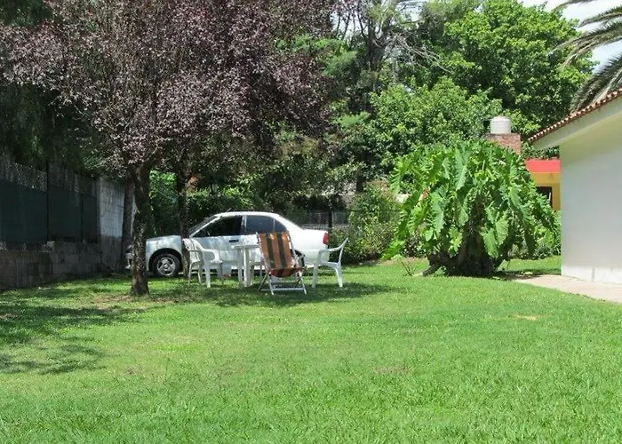 Casa Con Pileta Y Jardin A Tres Cuadras Del Lago