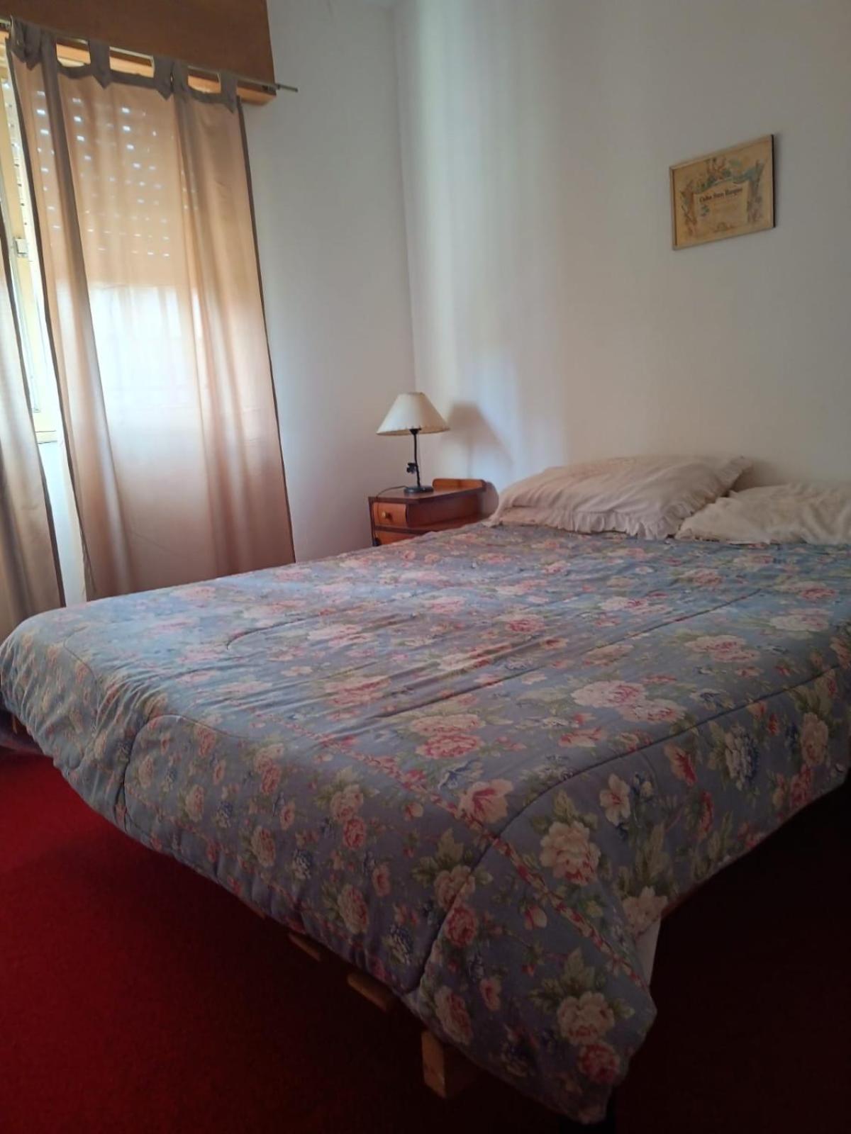 Casa Con Pileta Y Jardin A Tres Cuadras Del