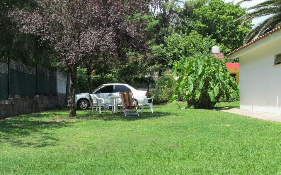 Casa Con Pileta Y Jardin A Tres Cuadras Del *